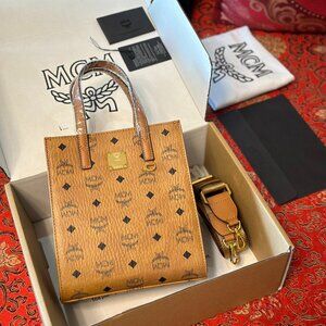 NEW MCM  Tote Bag in Visetos and Nappa Leather